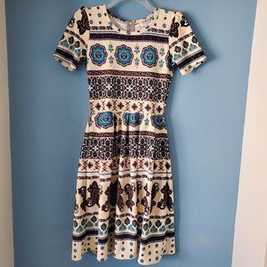 Lula Roe, Size S, Blue Flower Pattern